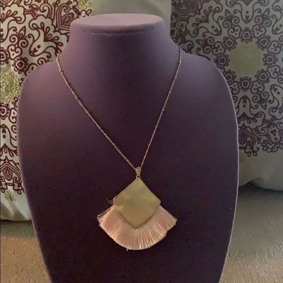 Beautiful gold fringe necklace - Picture 1 of 5